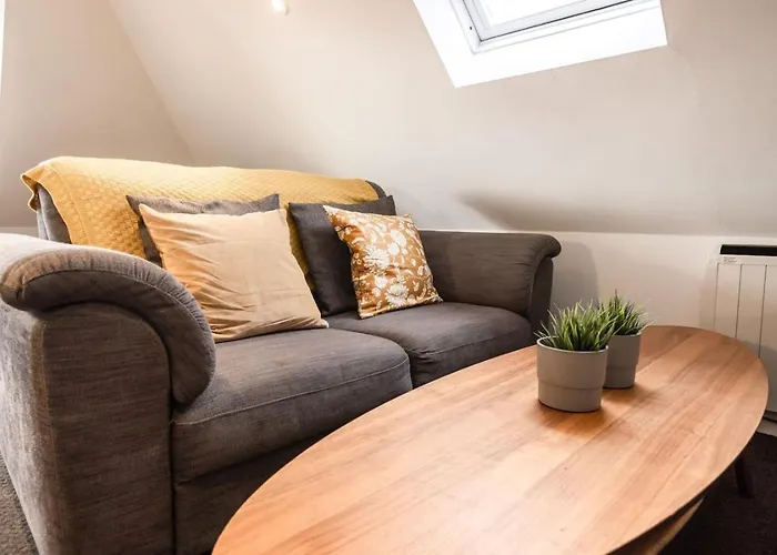 Apartment Sunny Side Flat 5 Contractors Long